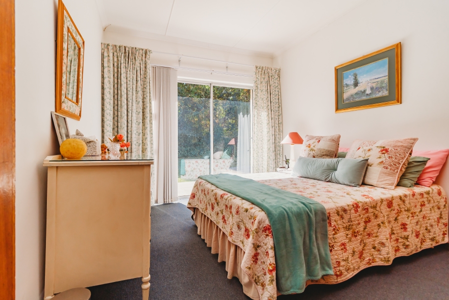 5 Bedroom Property for Sale in Heatherlands Western Cape
